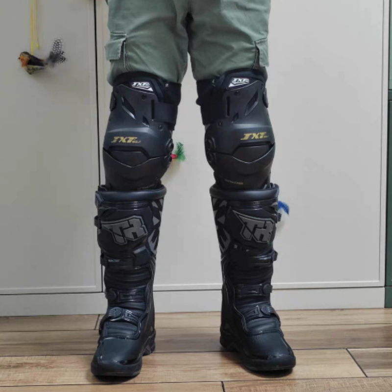 Knee Guard Hard - KN11 Yetişkinler için Motosiklet Dizlikleri Sert